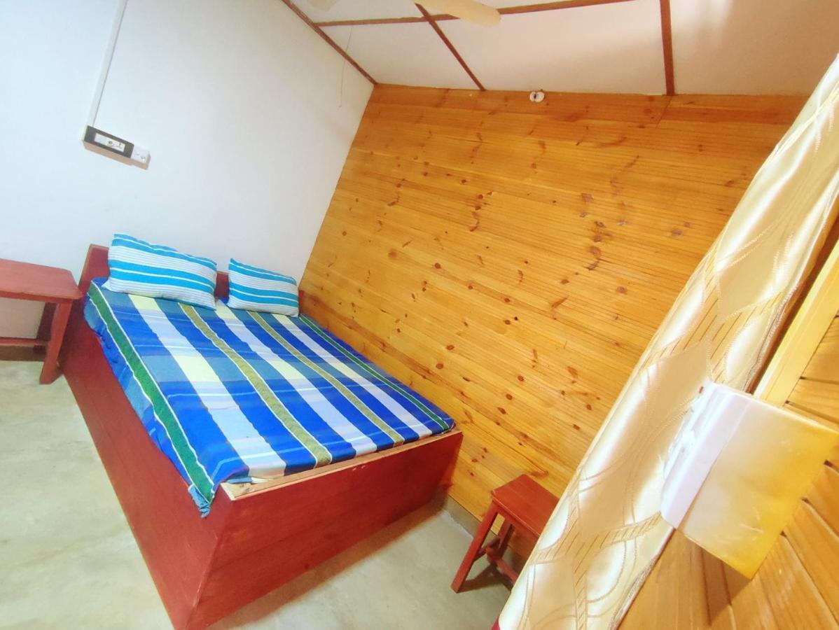 Walkers Hostel Тринкомали Экстерьер фото